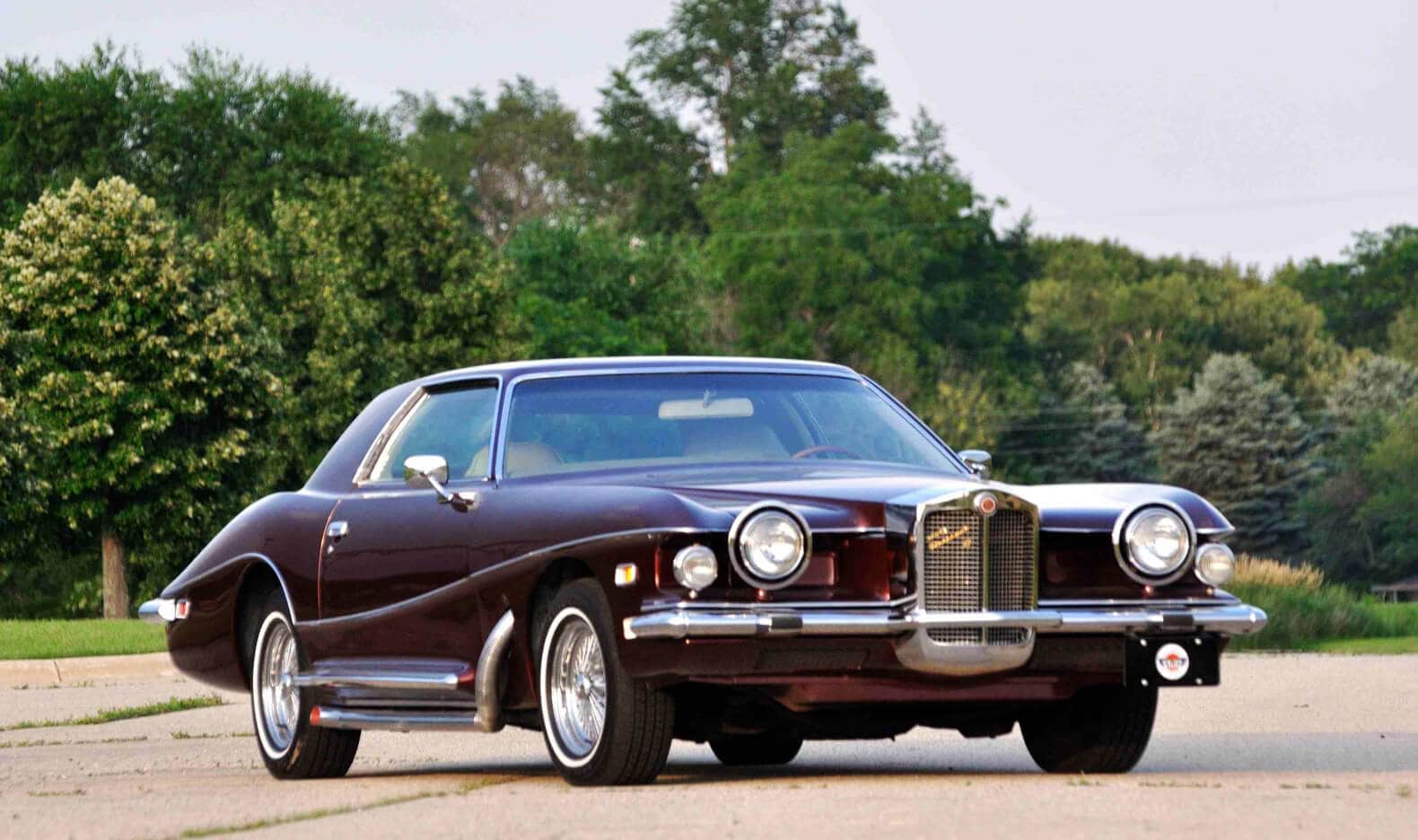 36 Classic American Luxury Cars From The '60s and '70s